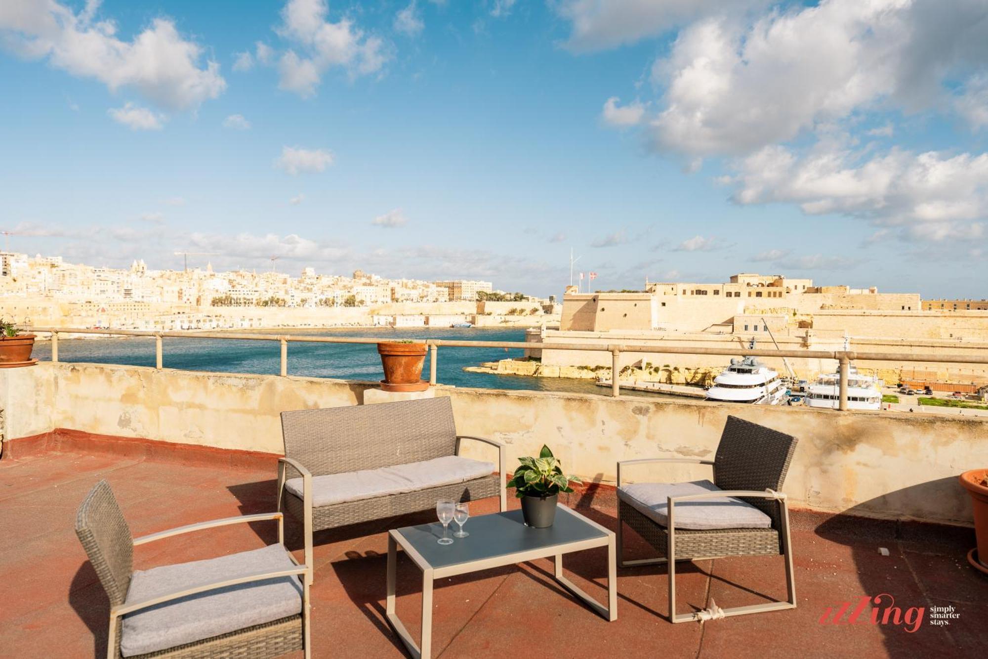 Stunning Holiday Home With Gorgeous Harbour Views Senglea Exterior photo